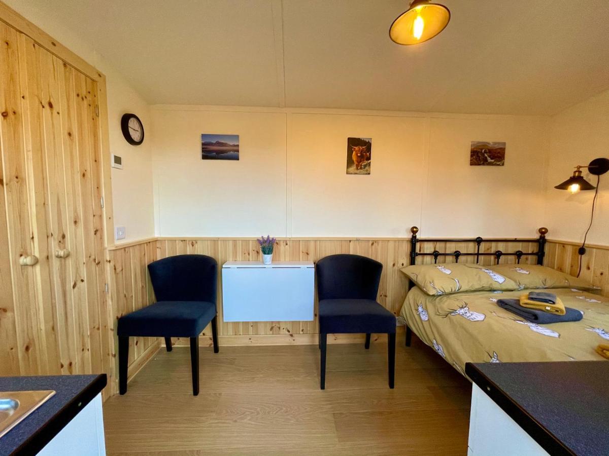 Per Ardua Shepherds Hut Fort William Extérieur photo