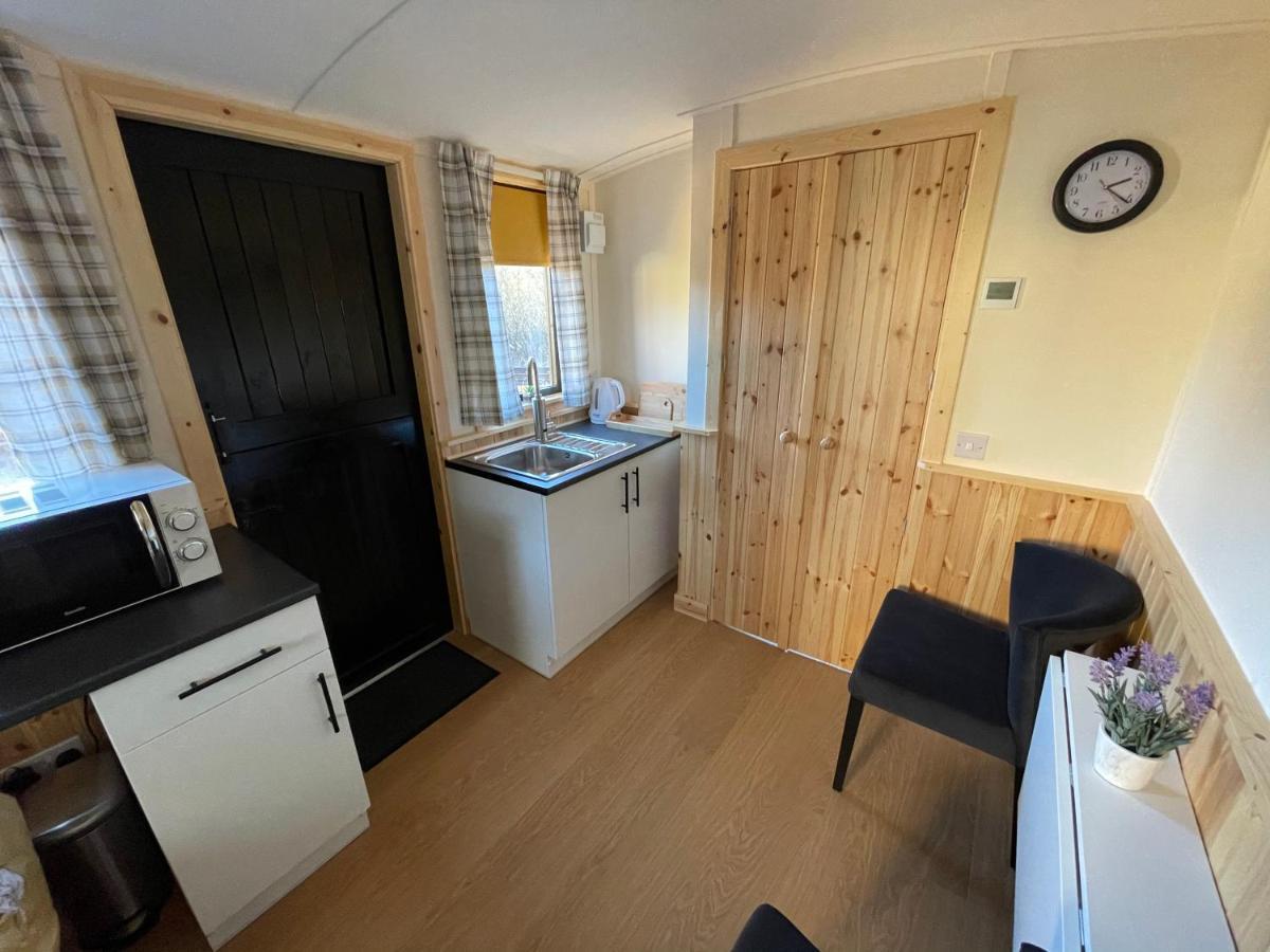 Per Ardua Shepherds Hut Fort William Extérieur photo