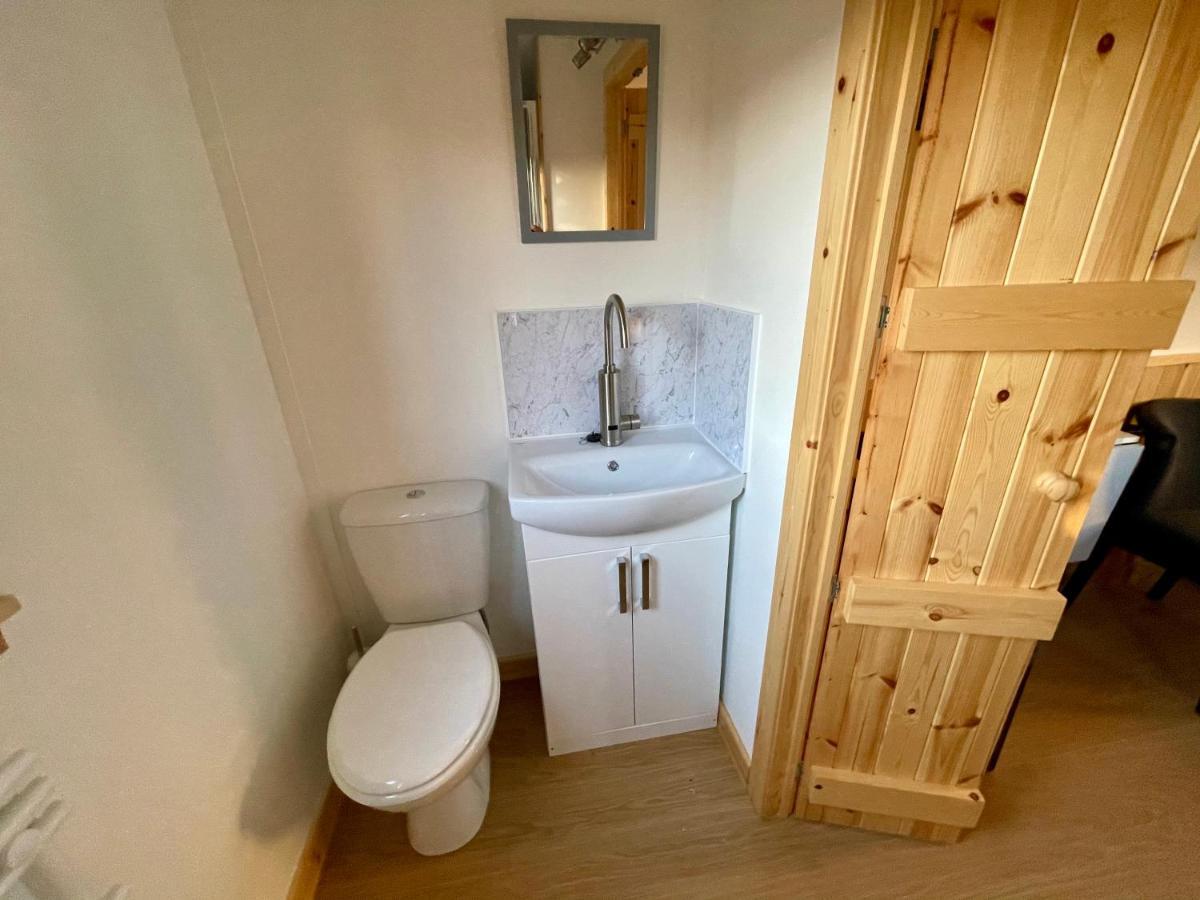 Per Ardua Shepherds Hut Fort William Extérieur photo